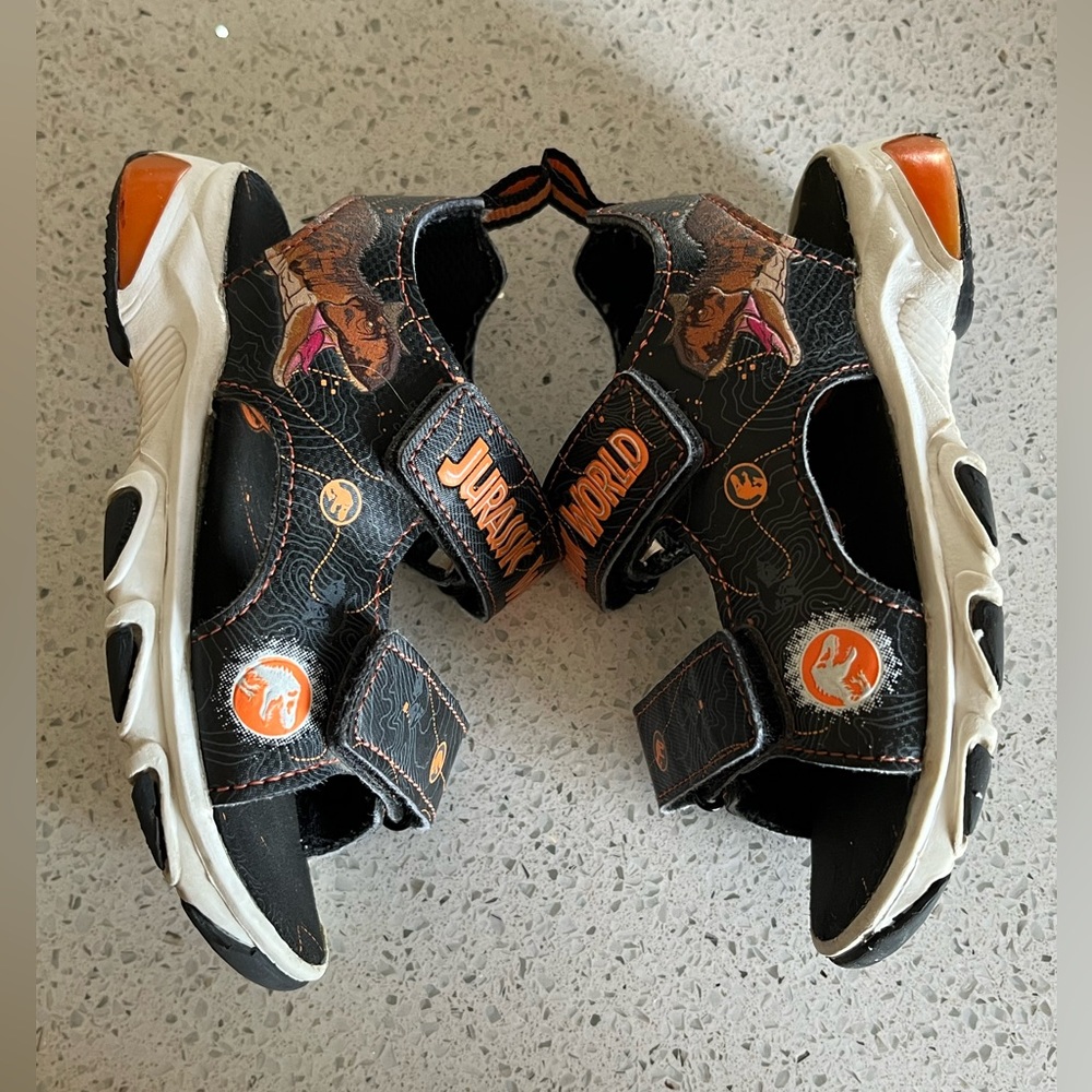 Jurassic World size 8 toddler boys sandals